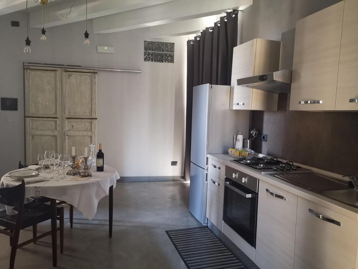 Appartement PALAZZO GEREMIA - LE dimore dell'Antiquario à Acireale Extérieur photo